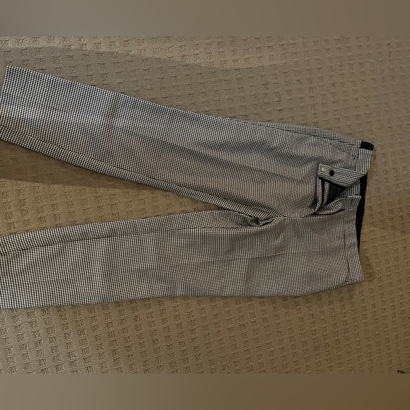 Jogger - Picture 7 of 10